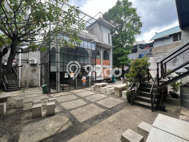 Unit Komersial Paling Strategis di Kebayoran Baru Jakarta Selatan dengan LB 600m2 Unit Komersial Paling Strategis di Kebayoran Baru Jakarta Selatan dengan LB 600m2