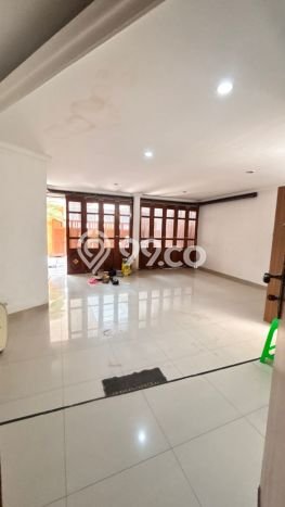 Rumah Disewakan Jakarta Selatan LT 300m2 LB 400m2 Area Pondok Indah Rumah Disewakan Jakarta Selatan LT 300m2 LB 400m2 Area Pondok Indah