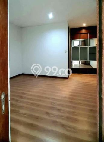 Hunian Minimalis dengan LT 350m2 & LB 600m2 Disewakan di Pondok Indah Hunian Minimalis dengan LT 350m2 & LB 600m2 Disewakan di Pondok Indah