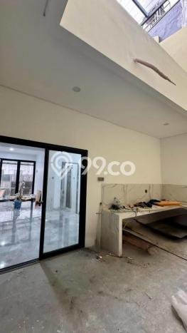 Jual Rumah Luas Megah Dengan View Eksklusif di Dharma Husada, Surabaya Jual Rumah Luas Megah Dengan View Eksklusif di Dharma Husada, Surabaya