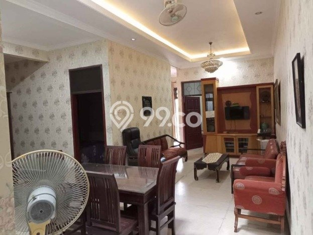 For Sale Rumah 6 Kamar Lokasi Strategis Bagus dan Strategis di Rungkut For Sale Rumah 6 Kamar Lokasi Strategis Bagus dan Strategis di Rungkut