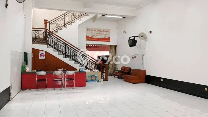 Unit Ruko Dijual di Surabaya LT 300m2 & LB 620m2 Unit Ruko Dijual di Surabaya LT 300m2 & LB 620m2