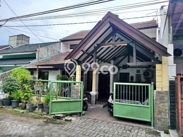 Hunian Nyaman Asri 4 KT Siap Pakai di Nginden Surabaya Hunian Nyaman Asri 4 KT Siap Pakai di Nginden Surabaya