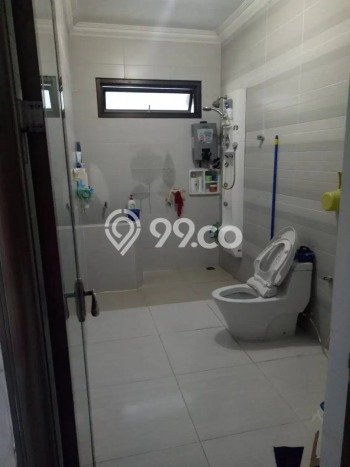 Rumah Mewah Siap Huni LT 439m2 di Rungkut, Surabaya Rumah Mewah Siap Huni LT 439m2 di Rungkut, Surabaya