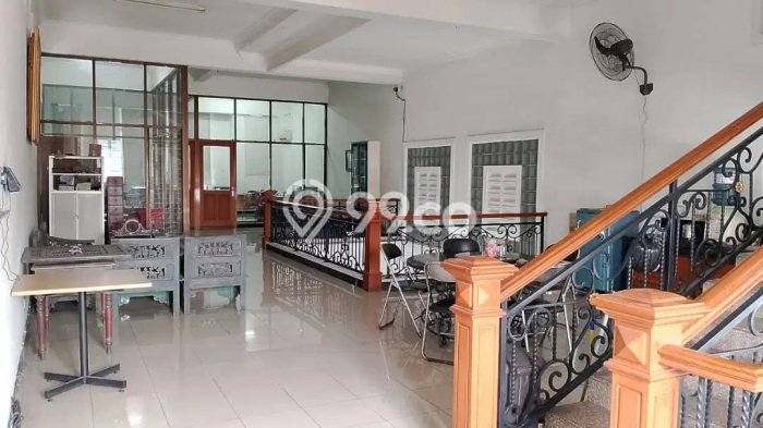Unit Ruko Dijual di Surabaya LT 300m2 & LB 620m2 Unit Ruko Dijual di Surabaya LT 300m2 & LB 620m2