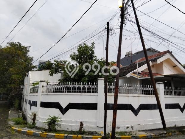 Rumah Elit Modern Tanpa Renovasi di Mulyosari Surabaya Rumah Elit Modern Tanpa Renovasi di Mulyosari Surabaya