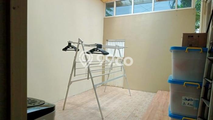 Rumah Modern 4 KT di Manyar Surabaya Unfurnished Rumah Modern 4 KT di Manyar Surabaya Unfurnished