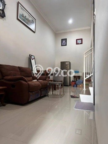 Rumah Luas Asri 3 KT Siap Huni di Mulyosari Surabaya Rumah Luas Asri 3 KT Siap Huni di Mulyosari Surabaya
