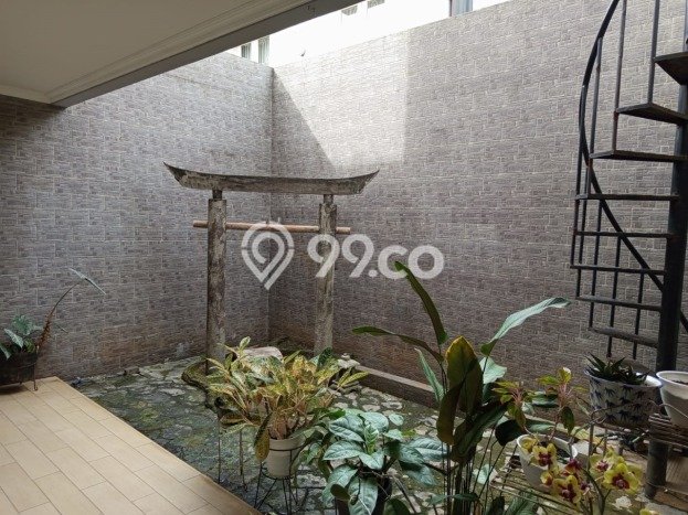 Rumah Elit Modern Tanpa Renovasi di Summarecon Serpong Tangerang Rumah Elit Modern Tanpa Renovasi di Summarecon Serpong Tangerang