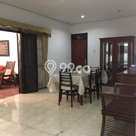 Rumah Luxury Modern Siap Huni di Semolowaru Surabaya Rumah Luxury Modern Siap Huni di Semolowaru Surabaya