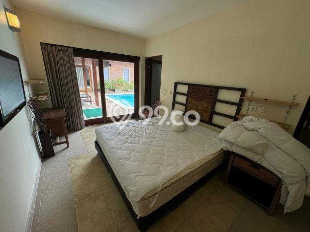 Vila di , Luas 385m2m², Akses ke beragam fasilitas umum Vila di , Luas 385m2m², Akses ke beragam fasilitas umum