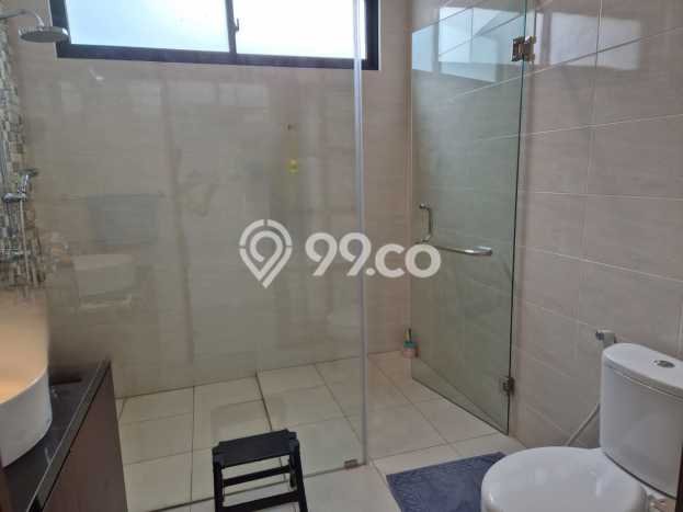 Vila di , Area 250m2m², Area Strategis Vila di , Area 250m2m², Area Strategis