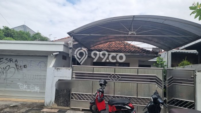 Ready to Use! Luxury House LT 200m2 Desain Elegan di Sumerta Kelod Ready to Use! Luxury House LT 200m2 Desain Elegan di Sumerta Kelod