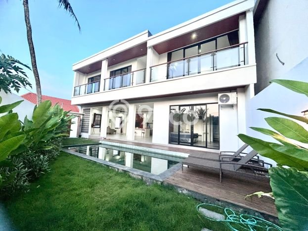 BISNIS POTENSIAL! Vila Kawasan , Area 220m2m², Hasil Tinggi BISNIS POTENSIAL! Vila Kawasan , Area 220m2m², Hasil Tinggi
