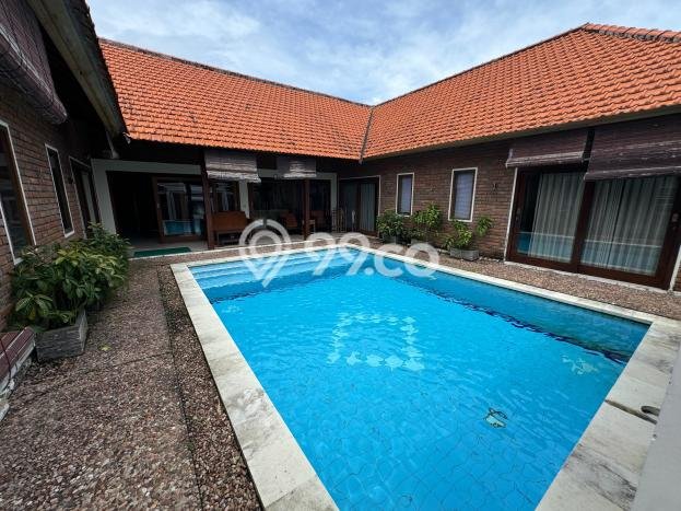 Vila di , Luas 385m2m², Akses ke beragam fasilitas umum Vila di , Luas 385m2m², Akses ke beragam fasilitas umum