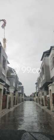 For Sale! Luxury House LT 100m2 Desain Elegan di Kesiman For Sale! Luxury House LT 100m2 Desain Elegan di Kesiman