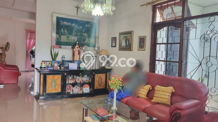 Ready to Use! Luxury House LT 200m2 Desain Elegan di Sumerta Kelod Ready to Use! Luxury House LT 200m2 Desain Elegan di Sumerta Kelod