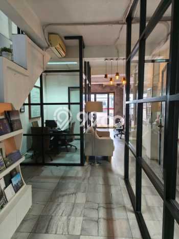 Ruko Dijual di Jakarta Selatan LT 79m2 & LB 272m2 Lokasi Terbaik! Ruko Dijual di Jakarta Selatan LT 79m2 & LB 272m2 Lokasi Terbaik!