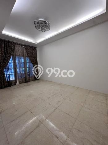 For Sale! Luxury House LT 333m2 Desain Elegan di Lebak Bulus For Sale! Luxury House LT 333m2 Desain Elegan di Lebak Bulus