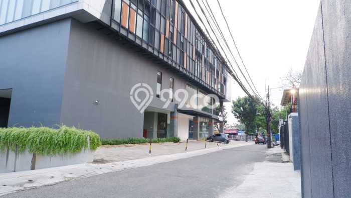 Rumah Kost Dijual di Mampang Prapatan, Jakarta Selatan, 17 KT, 17 KM, Bangunan 350m2 Rumah Kost Dijual di Mampang Prapatan, Jakarta Selatan, 17 KT, 17 KM, Bangunan 350m2