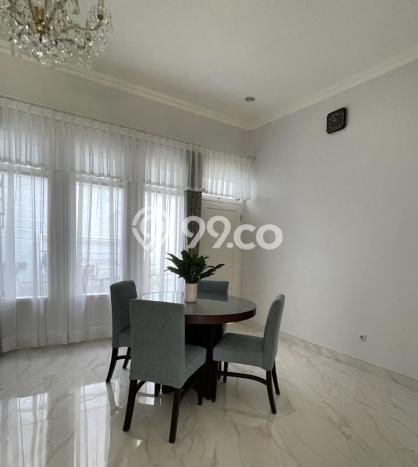 Disewakan Rumah Nyaman di Kemang LT 1000m2 / LB 500m2 Kondisi Bagus Disewakan Rumah Nyaman di Kemang LT 1000m2 / LB 500m2 Kondisi Bagus