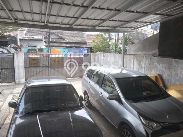 Investasi Kost Dijual di Kebayoran Baru, Jakarta Selatan, Spesifikasi 5 KT, 4 KM, 363m2 Investasi Kost Dijual di Kebayoran Baru, Jakarta Selatan, Spesifikasi 5 KT, 4 KM, 363m2