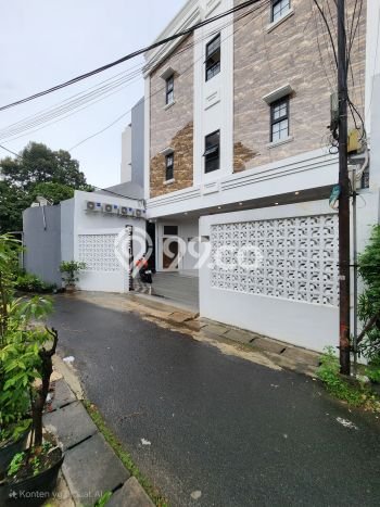 Dijual Segera Kost 33 Kamar, 33 Kamar Mandi di Kebayoran Baru, Jakarta Selatan, Luas 800m2 Dijual Segera Kost 33 Kamar, 33 Kamar Mandi di Kebayoran Baru, Jakarta Selatan, Luas 800m2