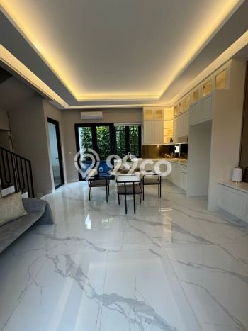 Hunian Mewah Siap Huni LT 112m2 di Pesanggrahan, Jakarta Selatan Hunian Mewah Siap Huni LT 112m2 di Pesanggrahan, Jakarta Selatan