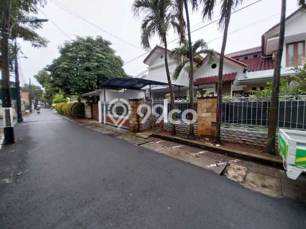 Kost Dijual di Cipete dengan 10 KT dan Luas 600m2 Kost Dijual di Cipete dengan 10 KT dan Luas 600m2