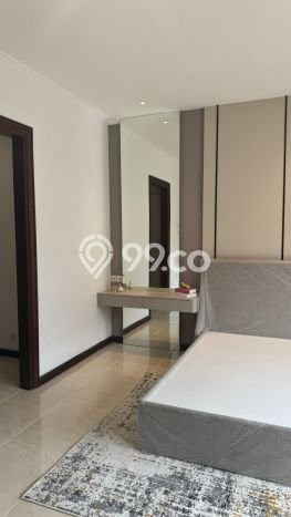 Rumah Elit Modern Tanpa Renovasi di Graha Surabaya Rumah Elit Modern Tanpa Renovasi di Graha Surabaya