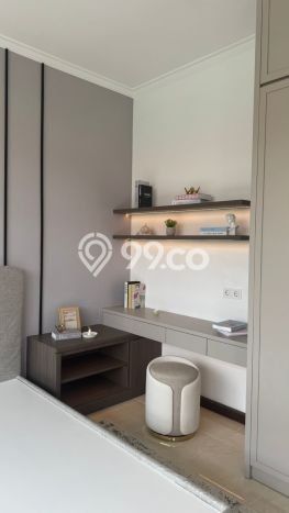 Rumah Elit Modern Tanpa Renovasi di Graha Surabaya Rumah Elit Modern Tanpa Renovasi di Graha Surabaya
