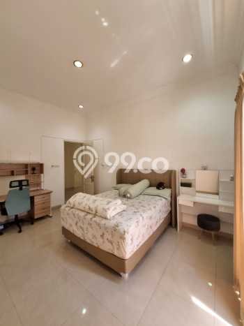 Rumah Elit Modern Siap Huni di Pakuwon Indah Surabaya Rumah Elit Modern Siap Huni di Pakuwon Indah Surabaya
