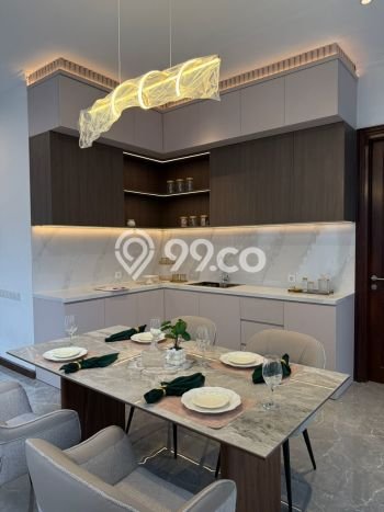 Rumah Elit Modern Tanpa Renovasi di Graha Surabaya Rumah Elit Modern Tanpa Renovasi di Graha Surabaya