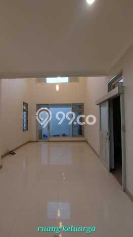 Rumah Luxury Modern Siap Huni di Graha Surabaya Rumah Luxury Modern Siap Huni di Graha Surabaya