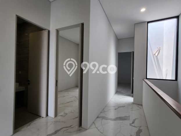 Rumah Modern Cantik 5 Kamar Bisa Langsung Pindah di Rungkut Rumah Modern Cantik 5 Kamar Bisa Langsung Pindah di Rungkut