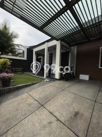 Hunian Mewah LB 120m2 Siap Huni Desain Elegan di Darmo Permai, Surabaya Hunian Mewah LB 120m2 Siap Huni Desain Elegan di Darmo Permai, Surabaya