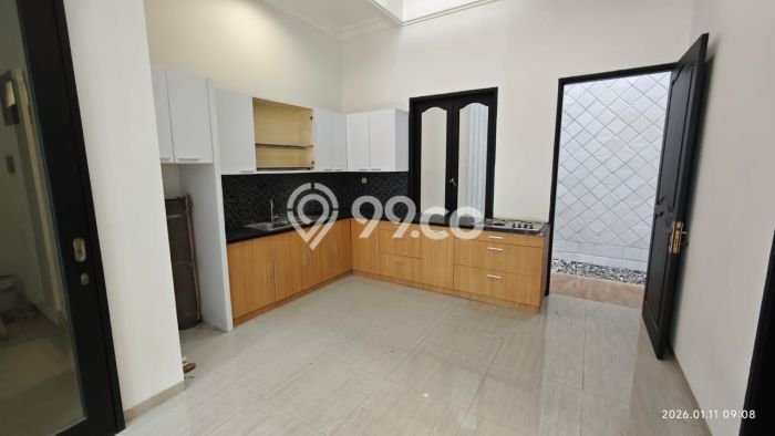 Hunian Elit LB 220m2 Siap Huni Desain Elegan di Citraland, Surabaya Hunian Elit LB 220m2 Siap Huni Desain Elegan di Citraland, Surabaya