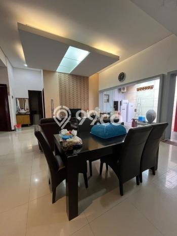 Hunian Mewah LB 120m2 Siap Huni Desain Elegan di Darmo Permai, Surabaya Hunian Mewah LB 120m2 Siap Huni Desain Elegan di Darmo Permai, Surabaya