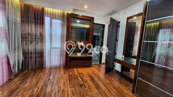 Rumah Luxury Modern Tanpa Renovasi di Graha Surabaya Rumah Luxury Modern Tanpa Renovasi di Graha Surabaya