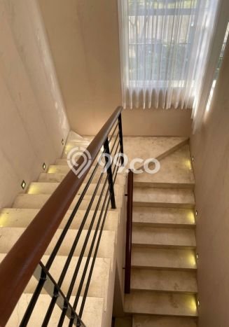 For Sale! Luxury House LT 375m2 Desain Modern di Graha For Sale! Luxury House LT 375m2 Desain Modern di Graha