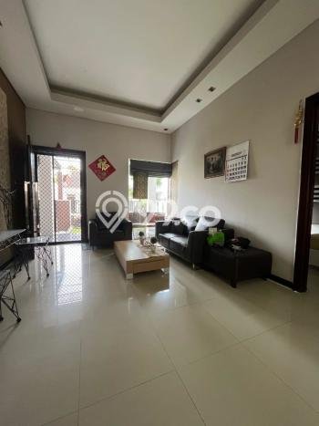 Hunian Mewah LB 120m2 Siap Huni Desain Elegan di Darmo Permai, Surabaya Hunian Mewah LB 120m2 Siap Huni Desain Elegan di Darmo Permai, Surabaya