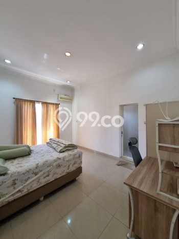 Rumah Elit Modern Siap Huni di Pakuwon Indah Surabaya Rumah Elit Modern Siap Huni di Pakuwon Indah Surabaya
