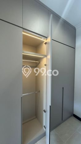 Rumah Elit Modern Tanpa Renovasi di Graha Surabaya Rumah Elit Modern Tanpa Renovasi di Graha Surabaya