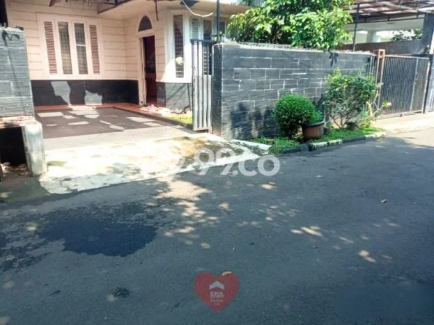 For Sale! Premium House LT 349m2 Desain Modern di Pejaten For Sale! Premium House LT 349m2 Desain Modern di Pejaten