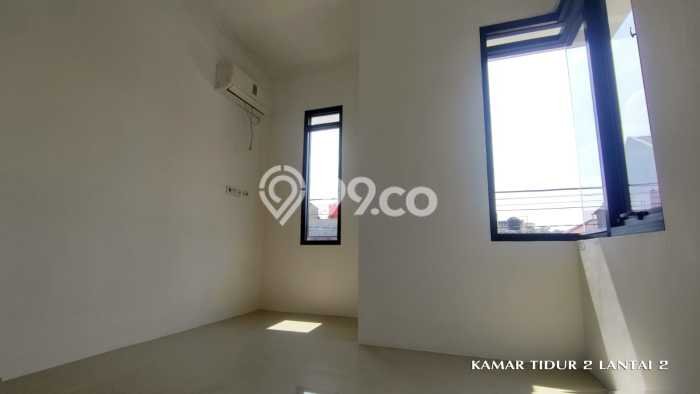 Rumah Modern 4 KT di Buah Batu Bandung Semi Furnished Rumah Modern 4 KT di Buah Batu Bandung Semi Furnished