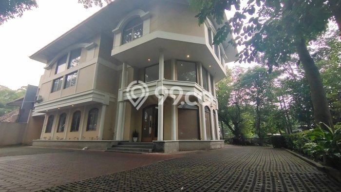 FEATURED! Rumah Asri area Cipaganti, LT 829m2m² Bangunan 690m2m² FEATURED! Rumah Asri area Cipaganti, LT 829m2m² Bangunan 690m2m²