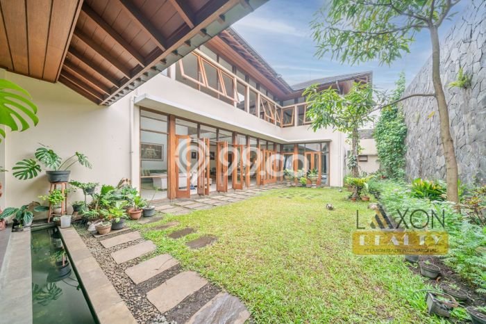 KESEMPATAN TERBAIK! Bisa KPR Rumah Minimalis di Coblong, Bandung, LT 748m2m² LB 650m2m² KESEMPATAN TERBAIK! Bisa KPR Rumah Minimalis di Coblong, Bandung, LT 748m2m² LB 650m2m²