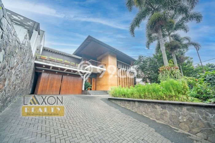 KESEMPATAN TERBAIK! Bisa KPR Rumah Minimalis di Coblong, Bandung, LT 748m2m² LB 650m2m² KESEMPATAN TERBAIK! Bisa KPR Rumah Minimalis di Coblong, Bandung, LT 748m2m² LB 650m2m²