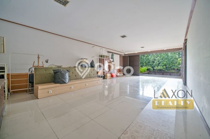 KESEMPATAN TERBAIK! Bisa KPR Rumah Minimalis di Coblong, Bandung, LT 748m2m² LB 650m2m² KESEMPATAN TERBAIK! Bisa KPR Rumah Minimalis di Coblong, Bandung, LT 748m2m² LB 650m2m²