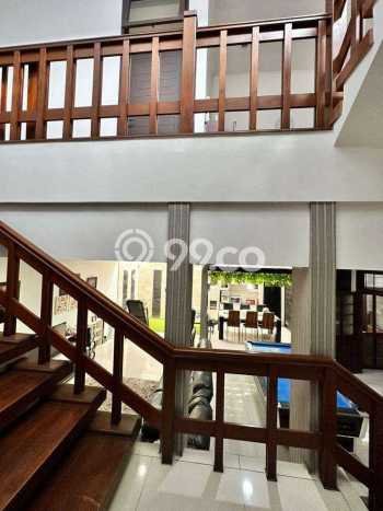 Ready to Use! Luxury House LT 204m2 Desain Modern di BKR Ready to Use! Luxury House LT 204m2 Desain Modern di BKR